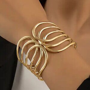 Gold Wide Face Bracelet